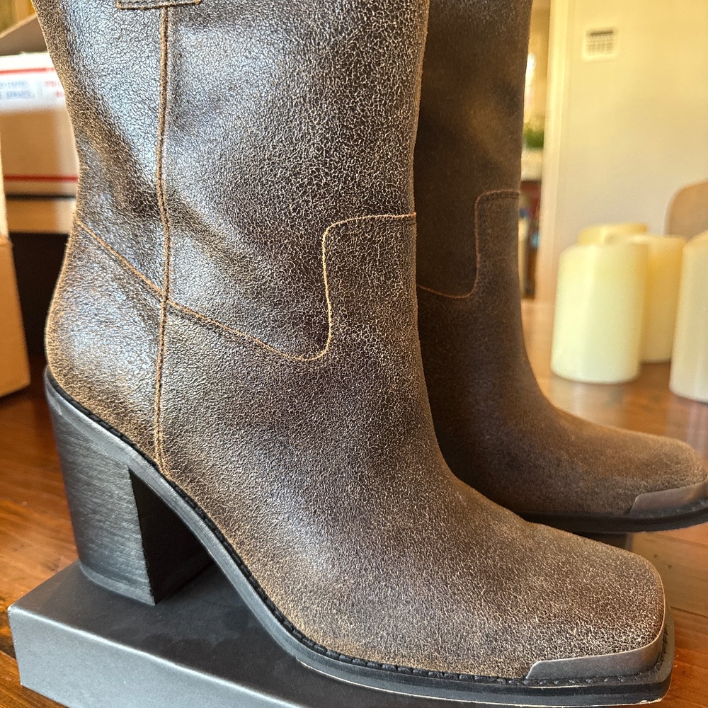Dolce Vita Boot size 11
